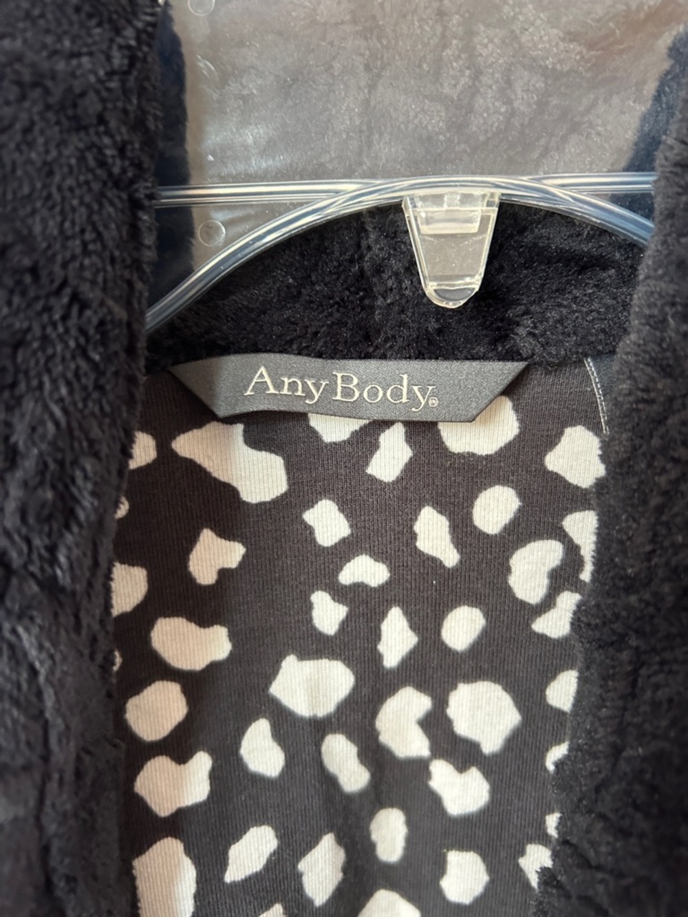 AnyBody || Black Faux Fur Vest with White Spot Lining - Picture 4 of 7